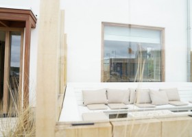 Ory aan Zee in Egmond aan Zee, Nederland Beach House loungeset Ory aan Zee 30pluskids