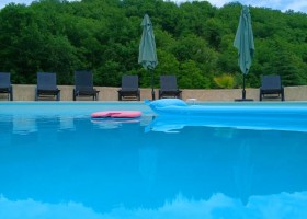 Font Neuve tussen Lot en Dordogne Frankrijk zwembad  Font Neuve 30pluskids