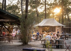Camping Huttopia Lac de Carcans, Frankrijk terras Camping Huttopia Lac de Carcans 30pluskids