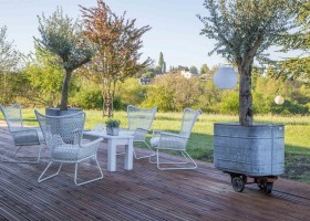 La Vie a la Campagne in St Etienne de Villereal in de Dordogne Frankrijk klein terras Maison La Vie à la Campagne 30pluskids