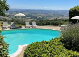 Case Leonori in Le Marche, Italie zwembad - kopie Agriturismo Case Leonori 30pluskids
