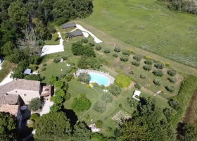 Case Leonori in Le Marche, Italie bovenaanzicht - kopie Agriturismo Case Leonori 30pluskids