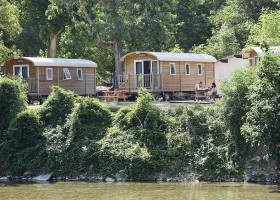 Camping Huttopia Millau, Frankrijk roulottes Camping Huttopia Millau 30pluskids