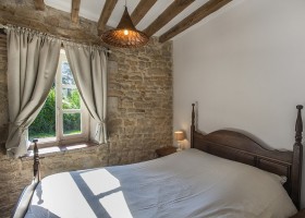 Kimaro Farmhouse in de Bourgogne, Frankrijk Twiga House slaapkamer Kimaro Farmhouse 30pluskids