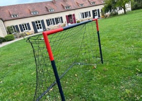 Chateau des Edelins in de Auvergne, Frankrijk goaltjes Chateau des Edelins 30pluskids