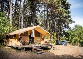 Camping Huttopia Divonne Les Bains, Frankrijk tent Camping Huttopia Divonne Les Bains 30pluskids