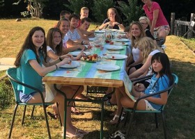 Les Renardiers in de Correze, Frankrijk kindereten 2020 Les Renardières 30pluskids