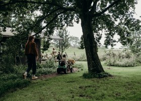 BoerenBed TaarTenTuin in Aarlanderveen Zuid-Holland Nederland tent met uitzicht BoerenBed TaartTenTuin 30pluskids