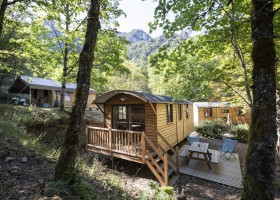 Camping Huttopia Gorges Du Tarn, Frankrijk roulotte en safaritent Camping Huttopia Gorges du Tarn 30pluskids