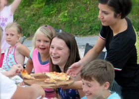Casa Tartufo in Le Marche, Italie pizza eten Casa Tartufo 30pluskids