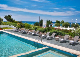 Eliza was here Nefeli Villa's op Chalkidiki, Griekenland zwembad met kinderbad Nefeli Villa’s 30pluskids