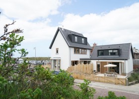 Ory aan Zee in Egmond aan Zee, Nederland Beachhouse buiten landscape Ory aan Zee 30pluskids