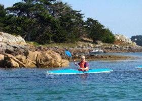 Le Cheval Rouge Bretagne Frankrijk kanoen op zee Le Cheval Rouge Vacances 30pluskids