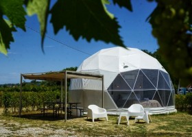 Agriturismo Villa Vicini in Le Marche Italie tent met raam Agriturismo Villa Vicini 30pluskids