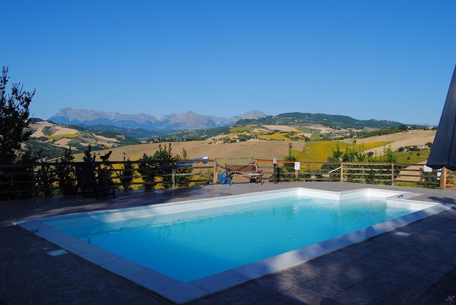 Greencamp Tasteria luxe boerencamping in Le Marche, Italie