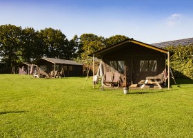 BoerenBed Brabantse Hei in Hooge Mierde Noord-Brabant, Nederland tenten 2 BoerenBed De Brabantse Hei 30pluskids
