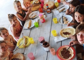Le Petit Chaillot in Poitou-Charente, Frankrijk pannenkoeken eten Le Petit Chaillot 30pluskids