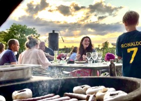 Chateau du Tirondet in Sannat, Creuse, Frankrijk BBQ Chateau du Tirondet 30pluskids