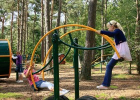 Bosvillapark Eureka in Twente, Nederland buiten spelen Villapark Eureka 30pluskids