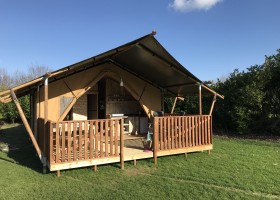 Tendi op Camping Borken am See in Noordrijn-Westfalen, Duitsland safaritent Tendi op Camping Borken am See 30pluskids