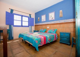 Hacienda Guaro Viejo slaapkamer 2 kamer appartement.jpg Hacienda Guaro Viejo 30pluskids