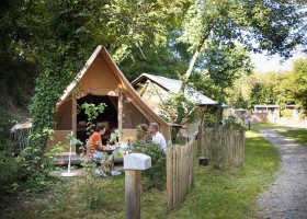 Huttopia CityKamp Camping de Lyon, Frankrijk tenten CityKamp Camping de Lyon 30pluskids