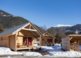 Camping Huttopia Bourg-Saint-Maurice Rhone Alpes Frankrijk winter 033-Huttopia-BSM-ManuReyboz Chalets Huttopia Bourg-Saint-Maurice 30pluskids