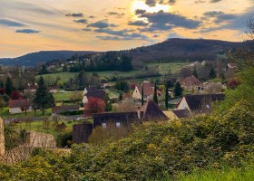 STOER BUITEN Belves in Saint-Andre-d'Allas, Frankrijk uitzicht veranda STOERbuiten Belves lodge, Dordogne 30pluskids