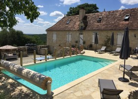 Lot Sous Toile in de Lot, Frankrijk zwembad en loungeplek Lot Sous Toile 30pluskids