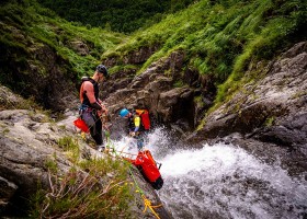 Canigou outdoor op caming Ascou La Forge in Ariege Frankrijk canyoning l'artigue Canigou Outdoor op Camping Ascou La Forge 30pluskids