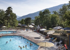 Camping Huttopia Bourg St Maurice, Frankrijk ManuReyboz zwembad Camping Huttopia Bourg-Saint-Maurice 30pluskids