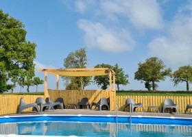 Le Petit Moulin in de Allier, Frankrijk zwembad nieuw Le Petit Moulin 30pluskids