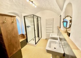 Chateau du Tirondet in Sannat, Creuse, Frankrijk badkamer Chateau du Tirondet 30pluskids