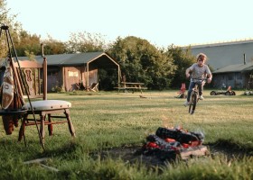 BoerenBed De Kalverweide in Kallenkote, Nederland fietsen BoerenBed De Kalverweide 30pluskids