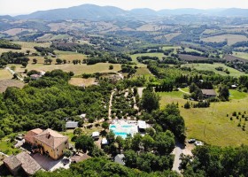 Casa Tartufo in Le Marche, Italie overzicht Casa Tartufo 30pluskids