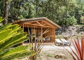 La Vallee Verte in de Gard Languedoc-Rousillon Frankrijk houten huisje Camping La Vallee Verte  30pluskids