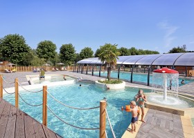 Camping Huttopia Baie du Mont St Michel, Frankrijk zwembaden Camping Huttopia Baie du Mont St Michel 30pluskids