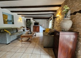 Font Neuve tussen Lot en Dordogne Frankrijk gite woonkamer mooi Font Neuve 30pluskids