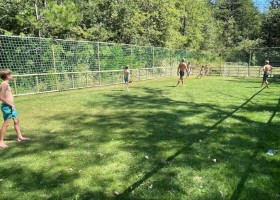Case Leonori in Le Marche, Italie safaritent voetbalveld Agriturismo Case Leonori 30pluskids