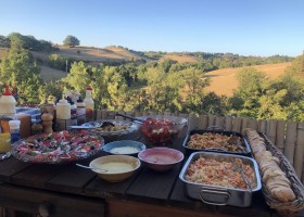 Domaine du Cammazet in Lapenne, Frankrijk salades BBQ Domaine du Cammazet 30pluskids