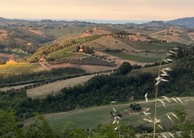 Agriturismo Il Masso in Le Marche Italie landschap Agriturismo Camping Il Masso 30pluskids