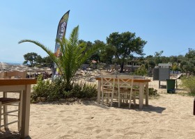 Appartement Makedonia op Thassos Griekenland terras op strand 12  Appartement Makedonia  30pluskids