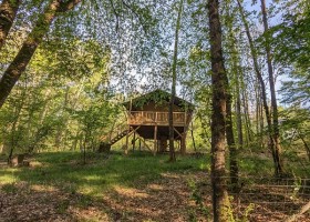Castelwood in de Dordogne, Frankrijk safaritent Castelwood Vacances 30pluskids