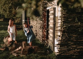 Boerenbed Landgoed ter Wijnedale in Torhout, Belgie houthakken BoerenBed Landgoed ter Wijnendale 30pluskids
