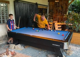 Domaine de Pamadera in de Dordogne, Frankrijk biljart Domaine de Pamadera 30pluskids