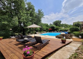 Le Mas du Midi in de Tarn-et-Garonne, Frankrijk zwembad met terras Camping et Gites Le Mas du Midi 30pluskids