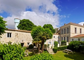 Domaine La Fontaine in de Charente-Maritime, Frankrijk huis en tuin 10 Domaine la Fontaine 30pluskids