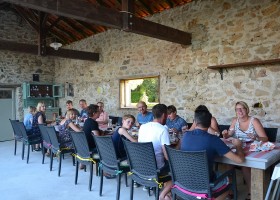 La Legerie in Pensol, Limousin, Haute-Vienne, Frankrijk samen eten La Lègerie 30pluskids