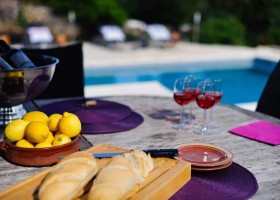 Casa Verdazul in de Algarve, Portugal relaxen bij de buitenkeuken B&B Guesthouse Casa Verdazul 30pluskids