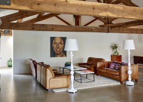 Unique Boutique Houses in de Aude, Zuid-Frankrijk LOFT zitkamer Unique Boutique Houses 30pluskids